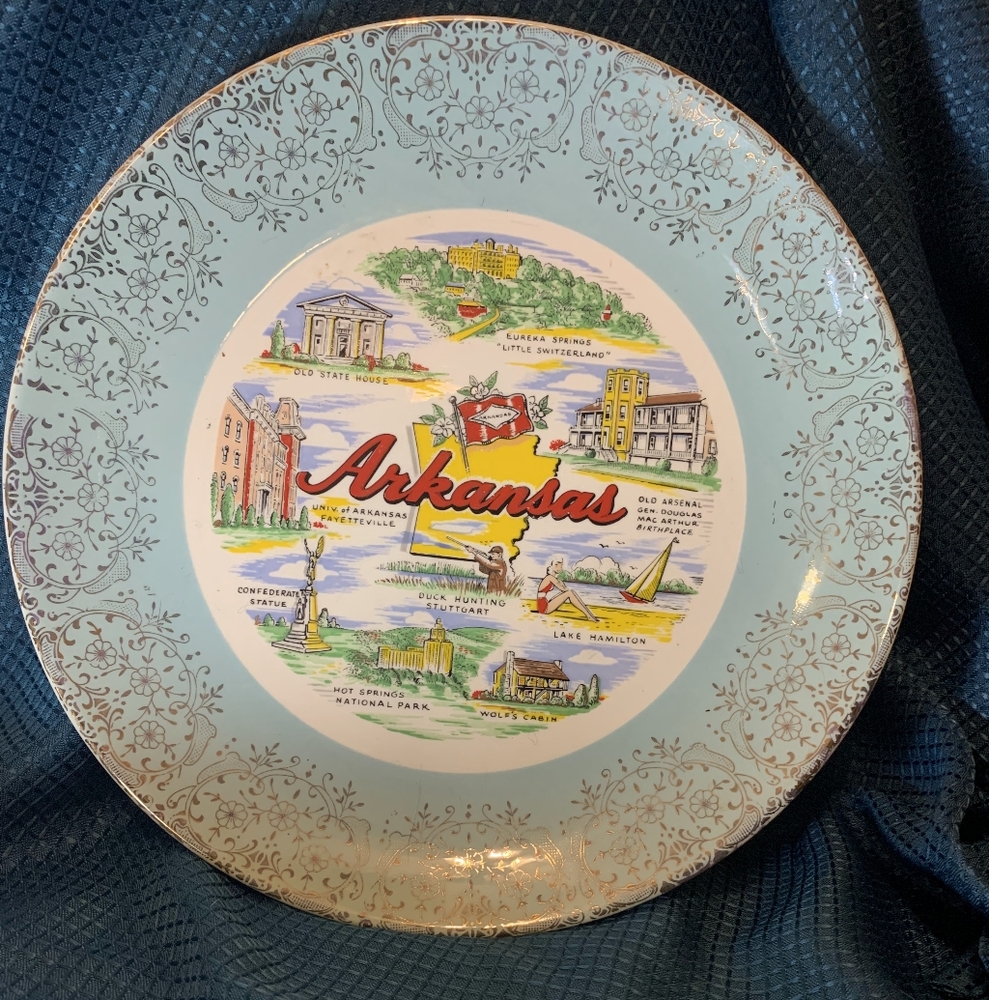 Arkansas Souvenir Plate with Scenic Designs
